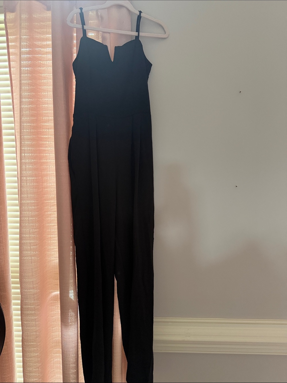 GORGEOUS Black Sleeveless Notch-Neck Jumpsuit
